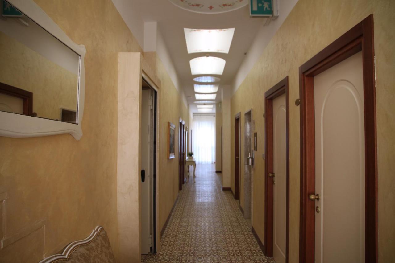 Hotel Adriatica Sul Mare Rimini Exterior foto